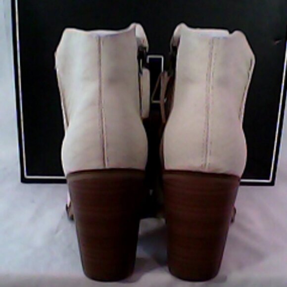 Mia Barby Ivy Faux Leather Textured Booties Size 7M NIB - Picture 7 of 9